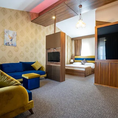 Capello Hotel *